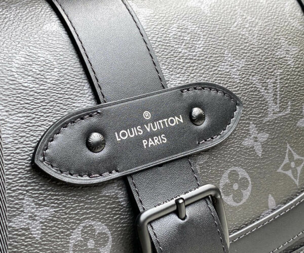 Túi đeo LV Saumur Messenger Monogram nắp gài Like Auth