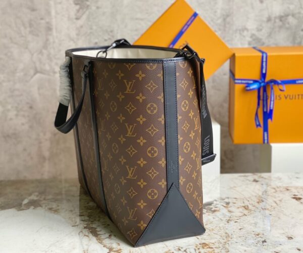 Túi xách Louis Vuitton hoa Monogram màu nâu Like Auth
