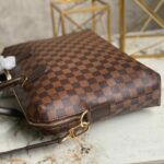 Túi xách Louis Vuitton nam caro nâu khoá vàng Like Auth