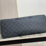 Túi xách nam Louis Vuitton Monogram hoa đen Like Auth