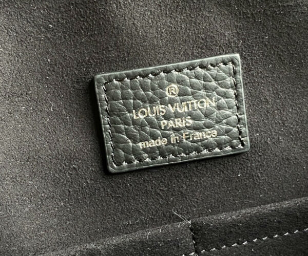Túi xách nam Louis Vuitton da nhăn màu đen Like Auth