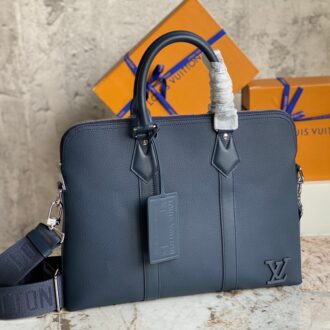 Túi xách nam LV da nhăn màu xanh logo nổi Like Auth