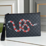 Clutch nam Gucci Bestiary Pouch with Kingsnake màu xám