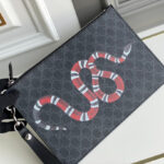 Clutch nam Gucci Bestiary Pouch with Kingsnake màu xám