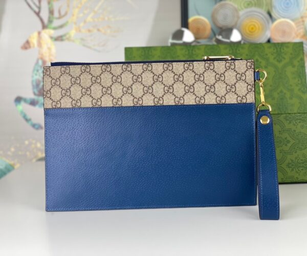 Clutch nam Gucci Pouch with Cut Out Interlocking G Blue Like Auth