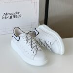 Giay Alexander Mcqueen gót trắng viền đen Like Auth