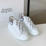 Giay Alexander Mcqueen gót trắng viền đen Like Auth