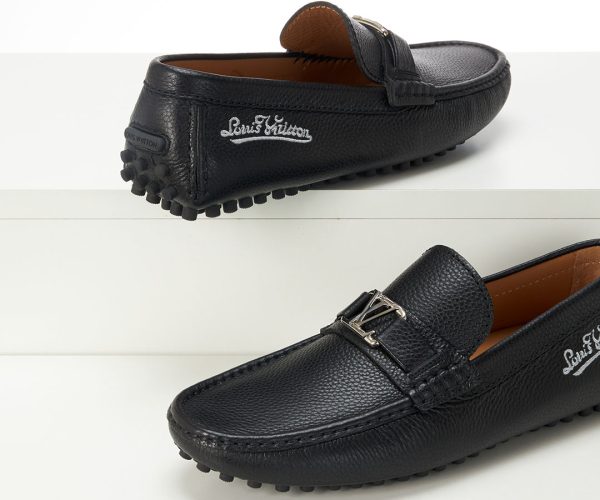 Giày lười Louis Vuitton màu đen họa tiết thêu chữ Like Auth