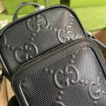 Túi đeo chéo Gucci GG Embossed logo nổi màu đen Like Auth