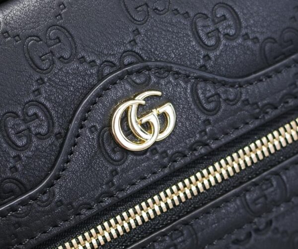Túi đeo chéo Gucci siêu cấp hoạ tiết khoá trước logo vàng