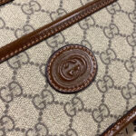 Túi đeo chéo Gucci Mini Bag With Interlocking G Beige Like Auth