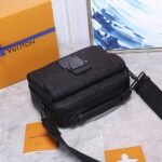 Túi đeo LV Louis Vuitton S Lock Messenger hoa đen siêu cấp