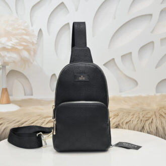 Túi đeo ngực Gucci siêu cấp hoạ tiết tag chữ vàng