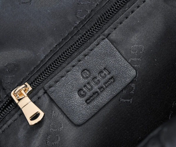 Túi đeo ngực Gucci siêu cấp hoạ tiết tag vuông đen