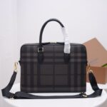 Túi xách nam Burberry Like Auth caro nâu họa tiết khóa vàng