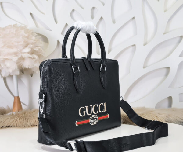 Túi xách nam Gucci siêu cấp logo ngang chữ thêu trắng