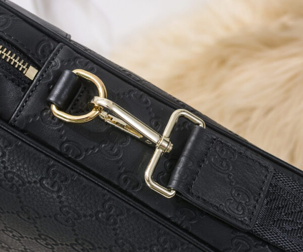 Túi xách nam Gucci siêu cấp logo vàng họa tiết tag xanh đỏ