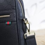 Túi xách nam Gucci siêu cấp ngăn khóa phụ họa tiết logo vàng