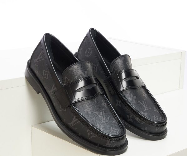 Giày Louis Vuitton đế cao hoa đen tag bóng Like Auth