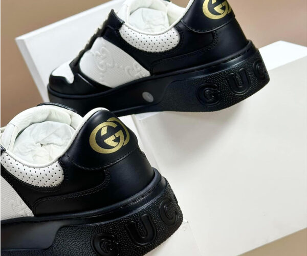 Giày Gucci GG Sneaker Black White tiết GG dập nổi Like Auth
