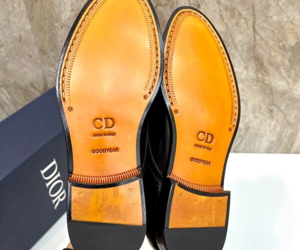 Giày tây Dior màu đen buộc dây logo viền Like Auth