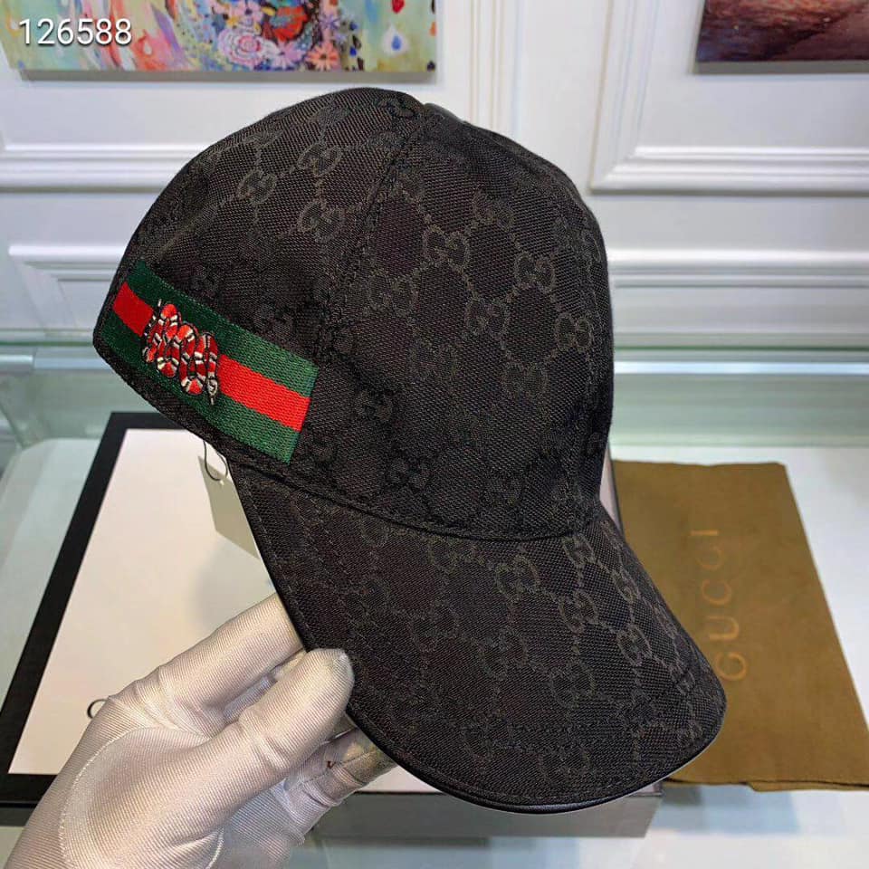 Mũ nam Gucci trắng họa tiết GG đặc trưng